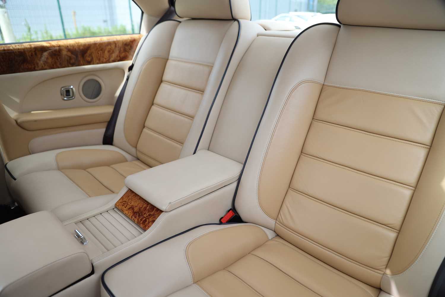 1996 Bentley Continental seats