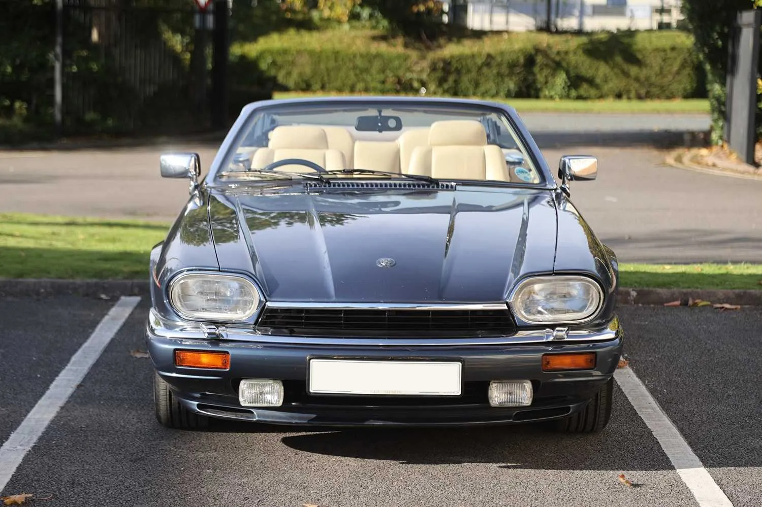 Jaguar XJ S front 2 new