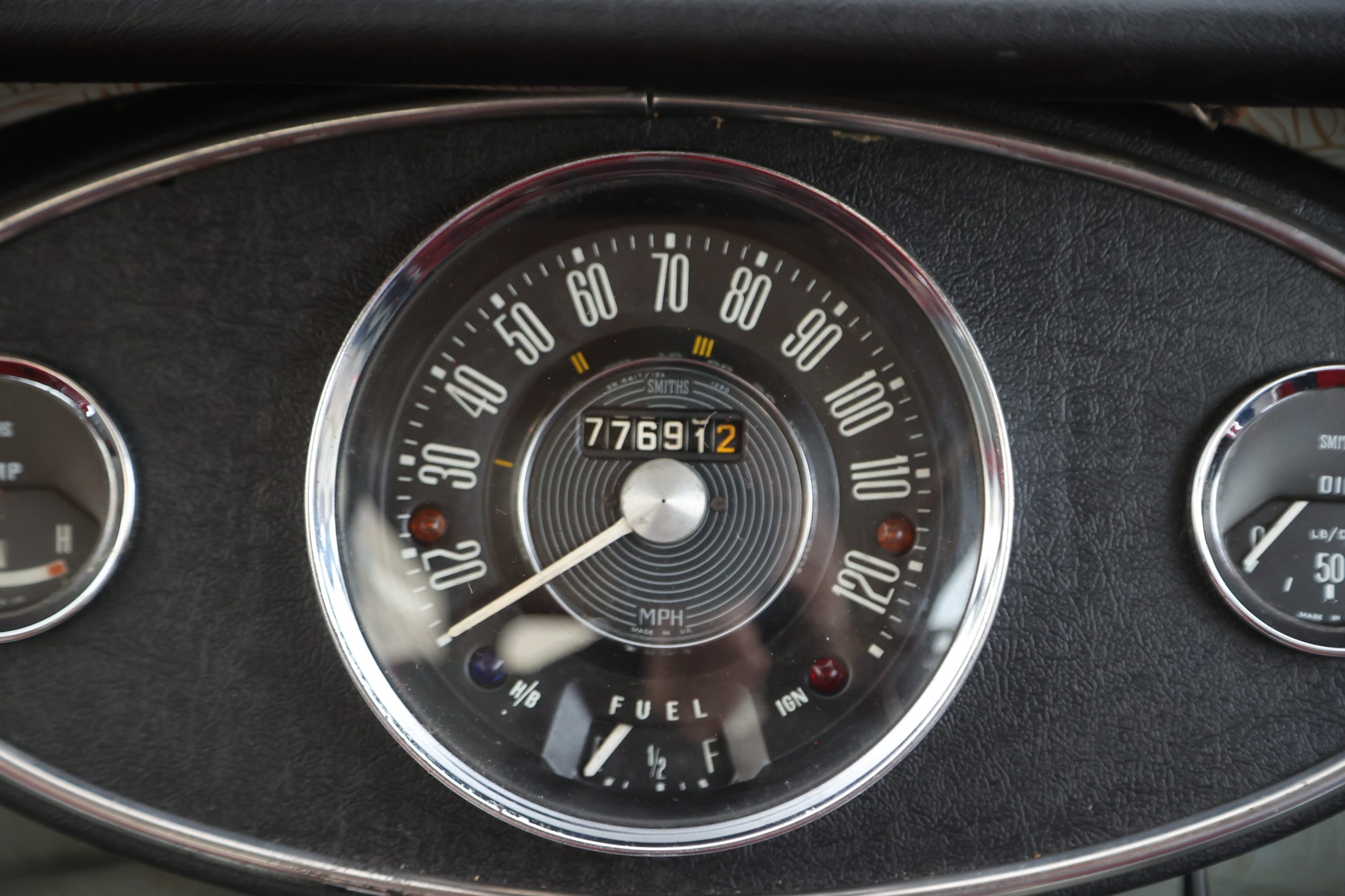 Morris Mini Cooper S speedometer
